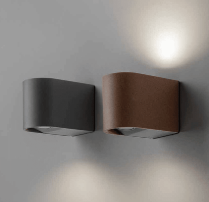 CHER - Lampada a parete con due varianti di emissione - Colori Bianco, Antracite e Ruggine